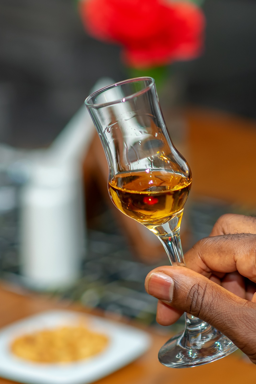 El Fumador Del Jefe presente           " The Hood Sommelier " 19
