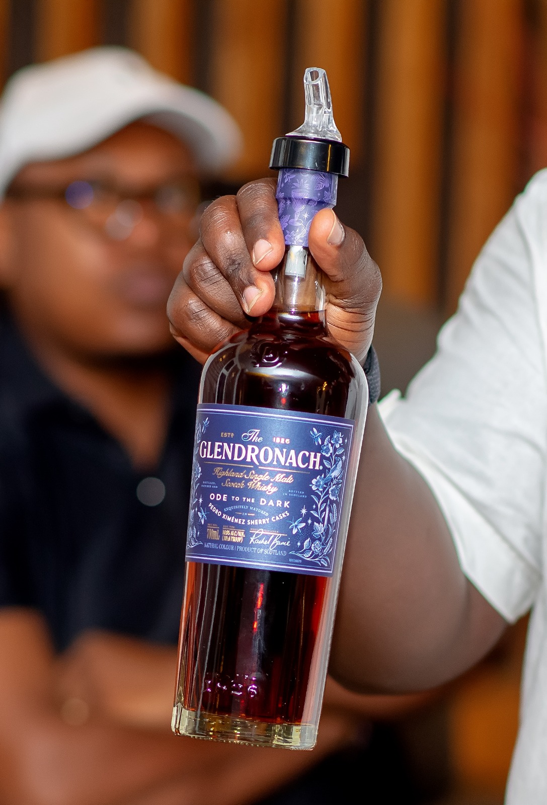 El Fumador Del Jefe presente           " The Hood Sommelier " 5